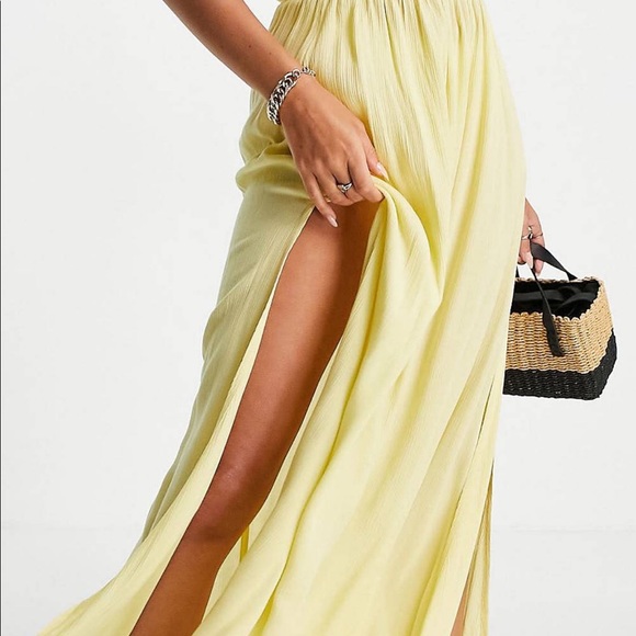 ASOS Design Cut out maxi beach dress in Yellow - Picture 7 of 7